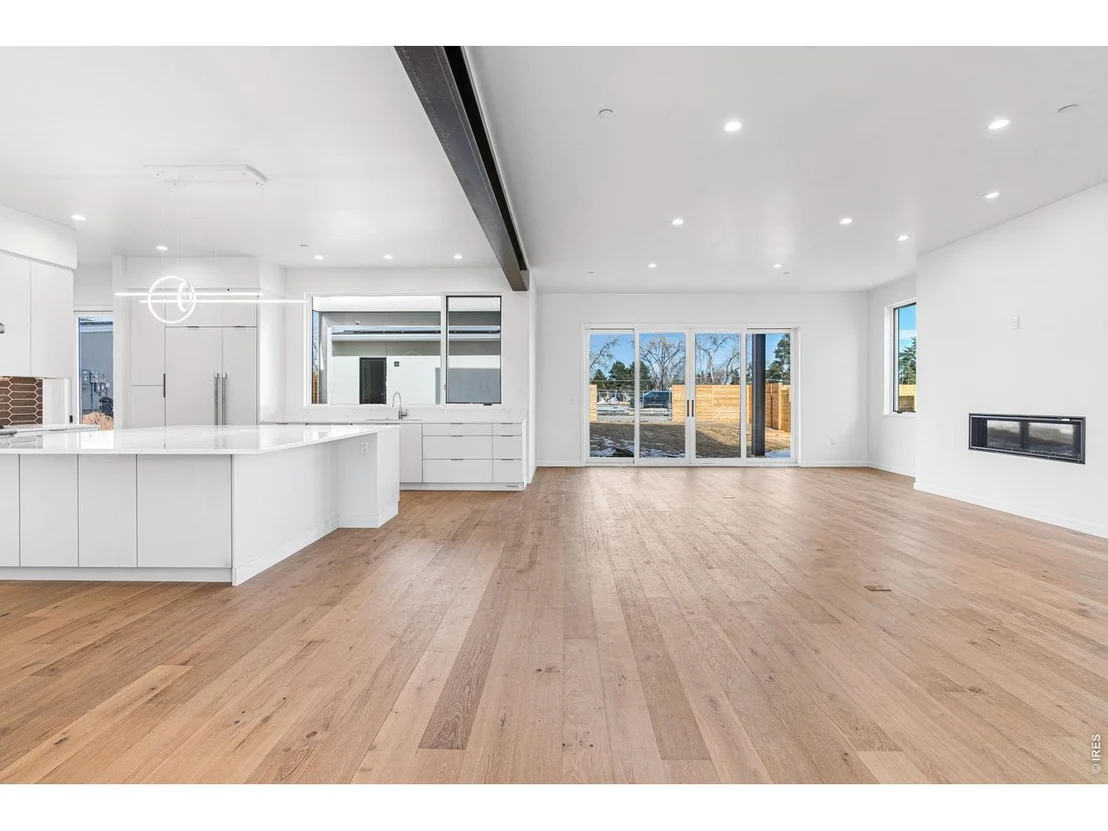 Photo of 2145 Vine Ave
