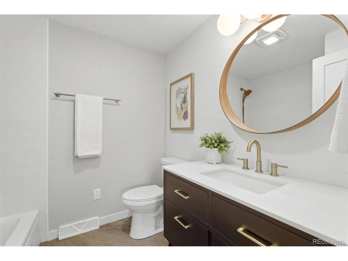 Photo of 46 Princeton Cir
