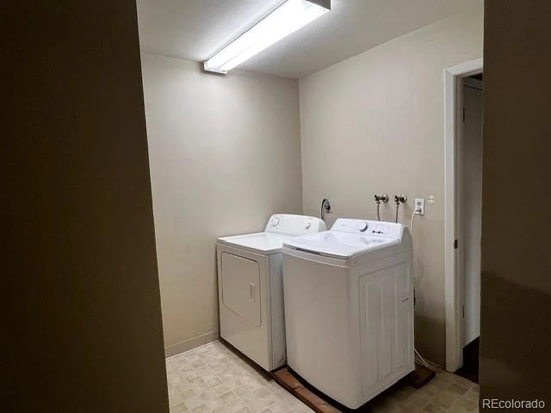Photo of Unit B at 1118 Centaur Cir