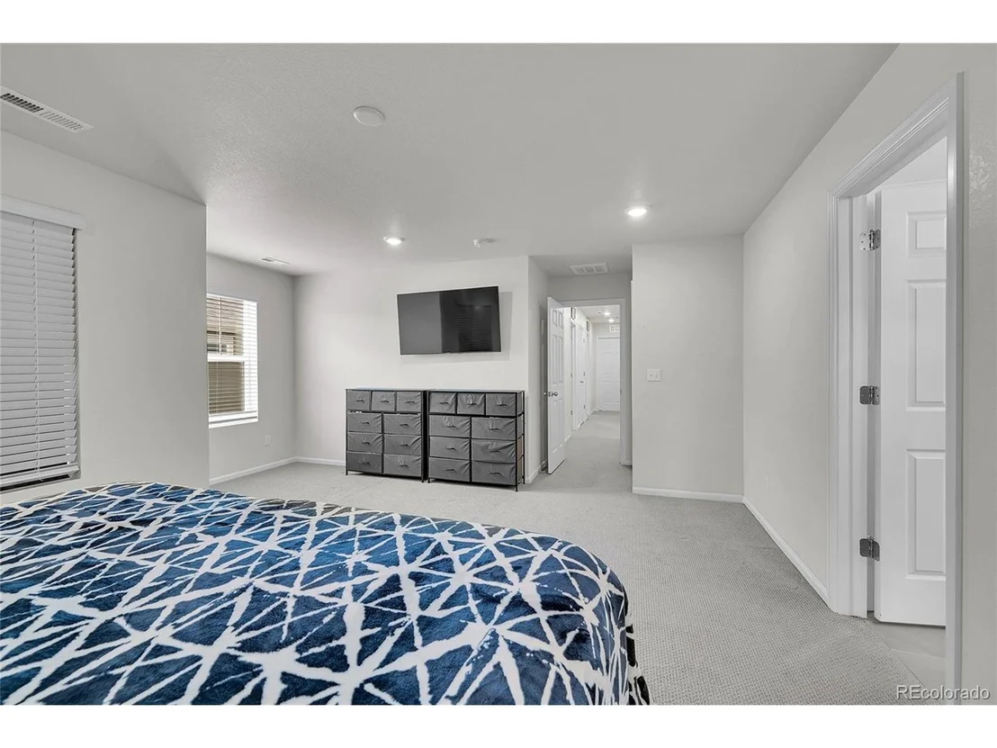 Photo of 765 Tarragon Rd