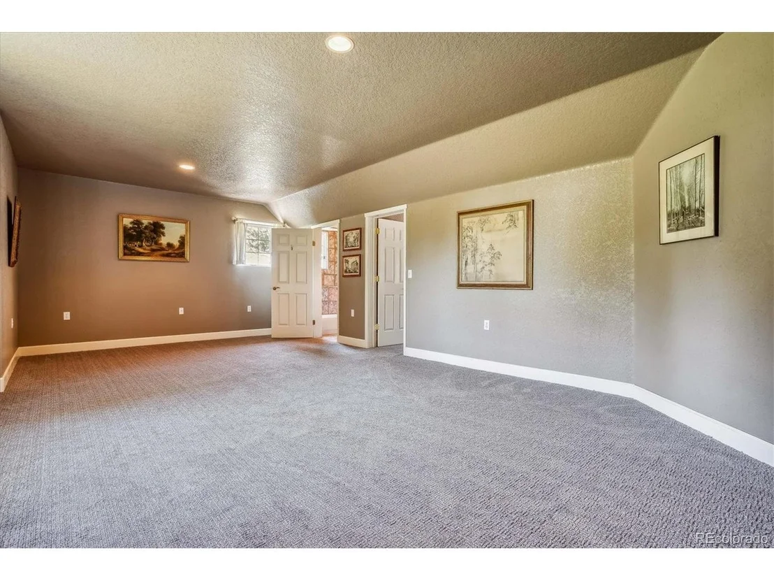 Photo of 9983 Heather Dr