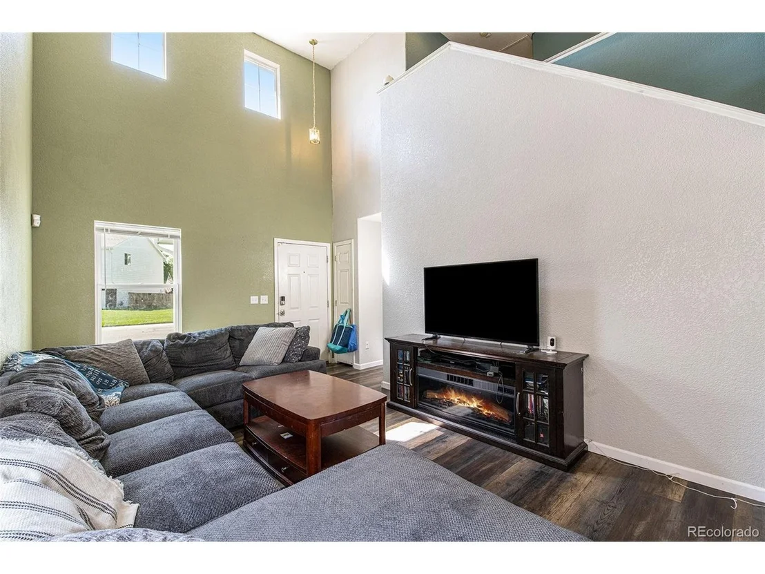 Photo of 9234 Welby Cir