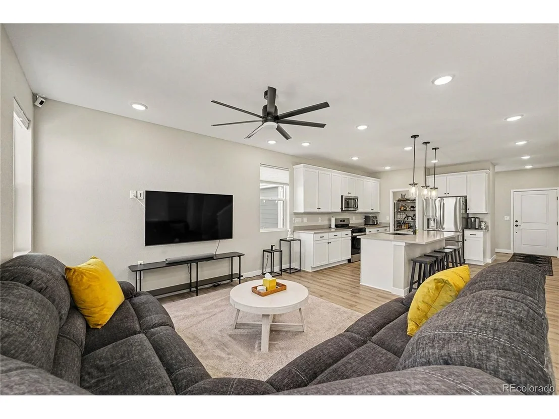 Photo of 4953 Thistle Dr