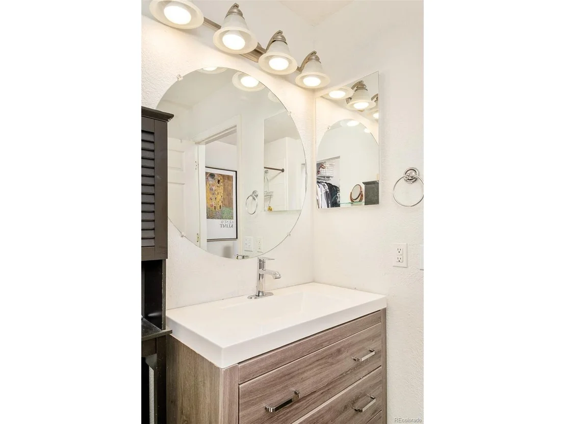 Photo of 11832 Zenobia Loop