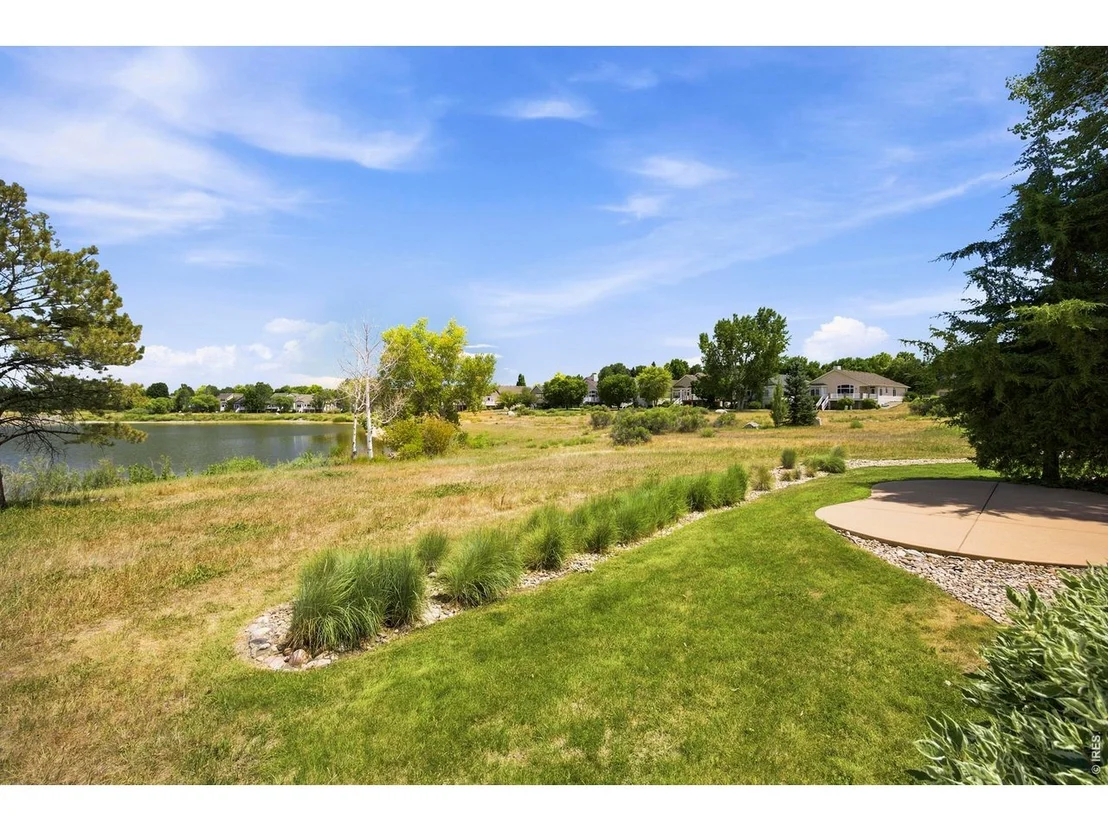 Photo of 535 Lakeside Pl