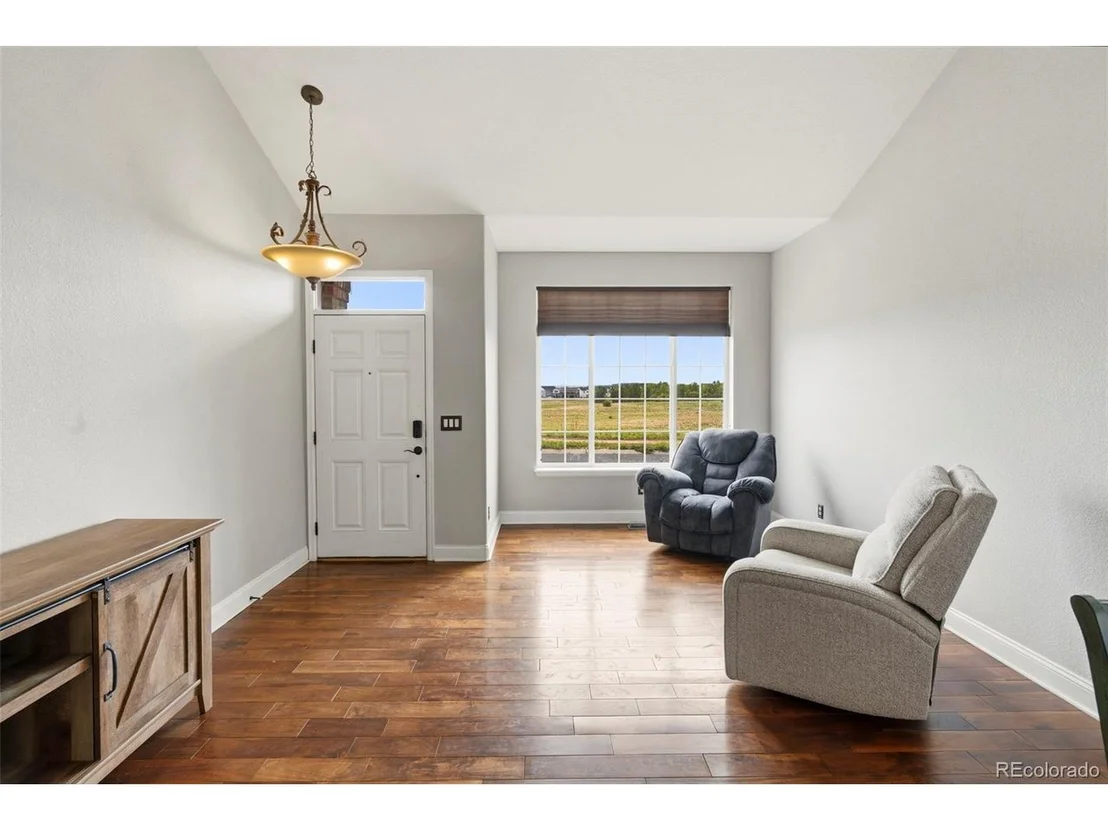Photo of 453 Oxbow Dr