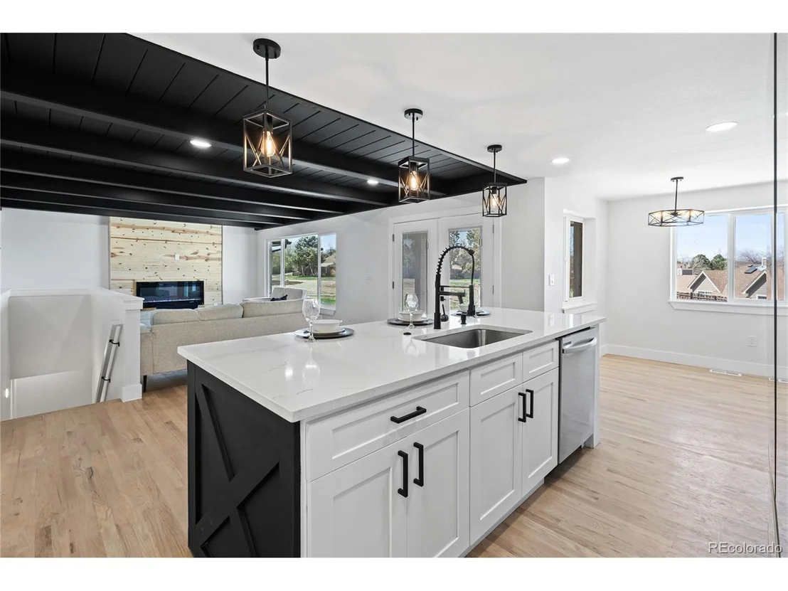 Photo of 6766 Zenobia Loop