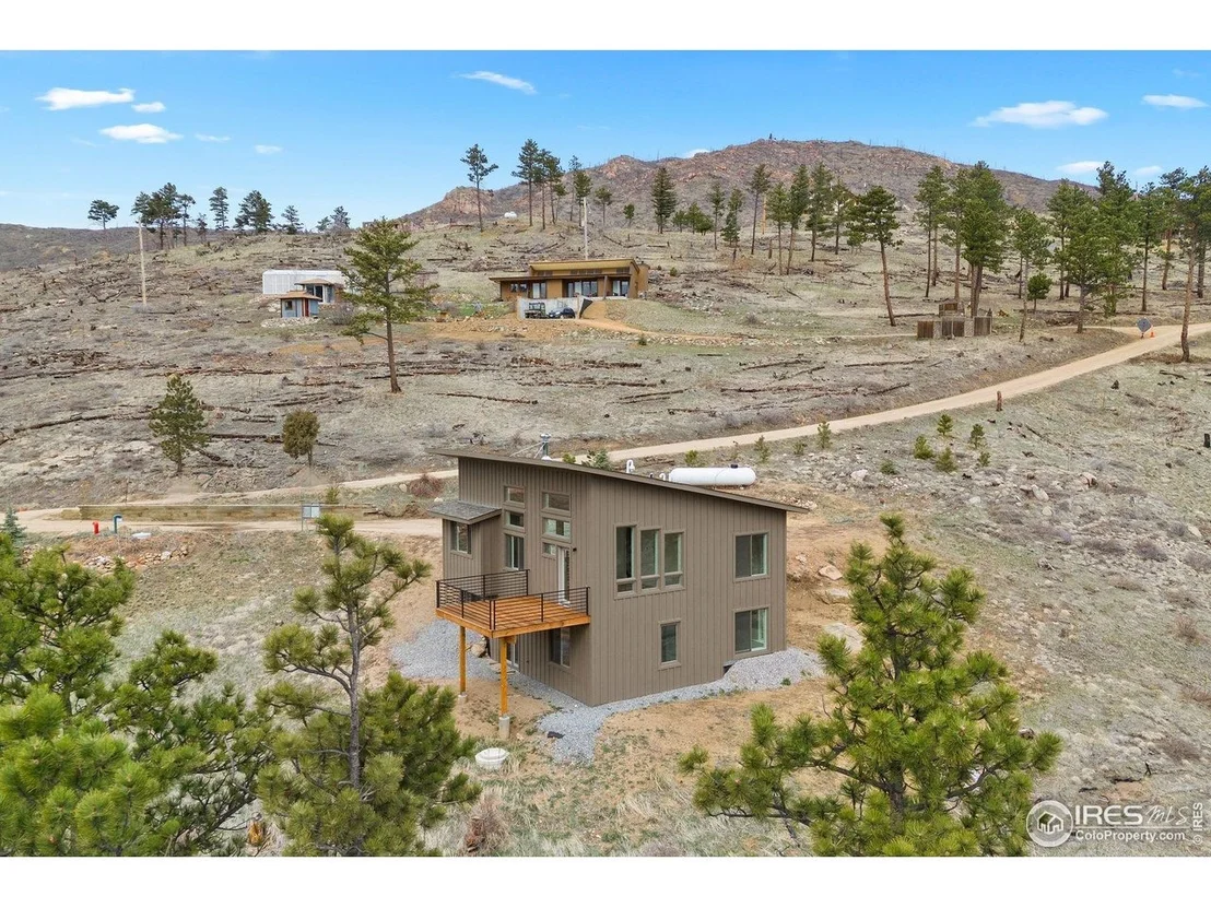 Photo of 450 Melvina Hill Rd