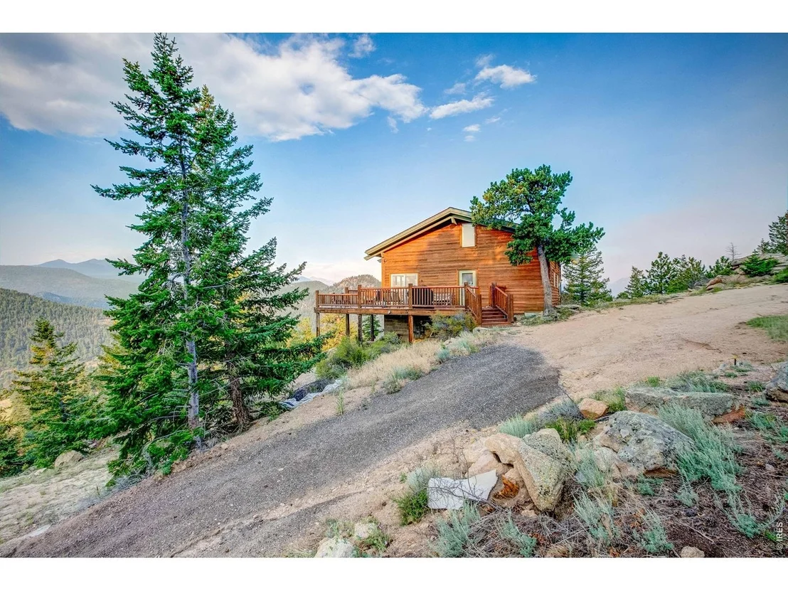 Photo of 301 Pine Tree Dr
