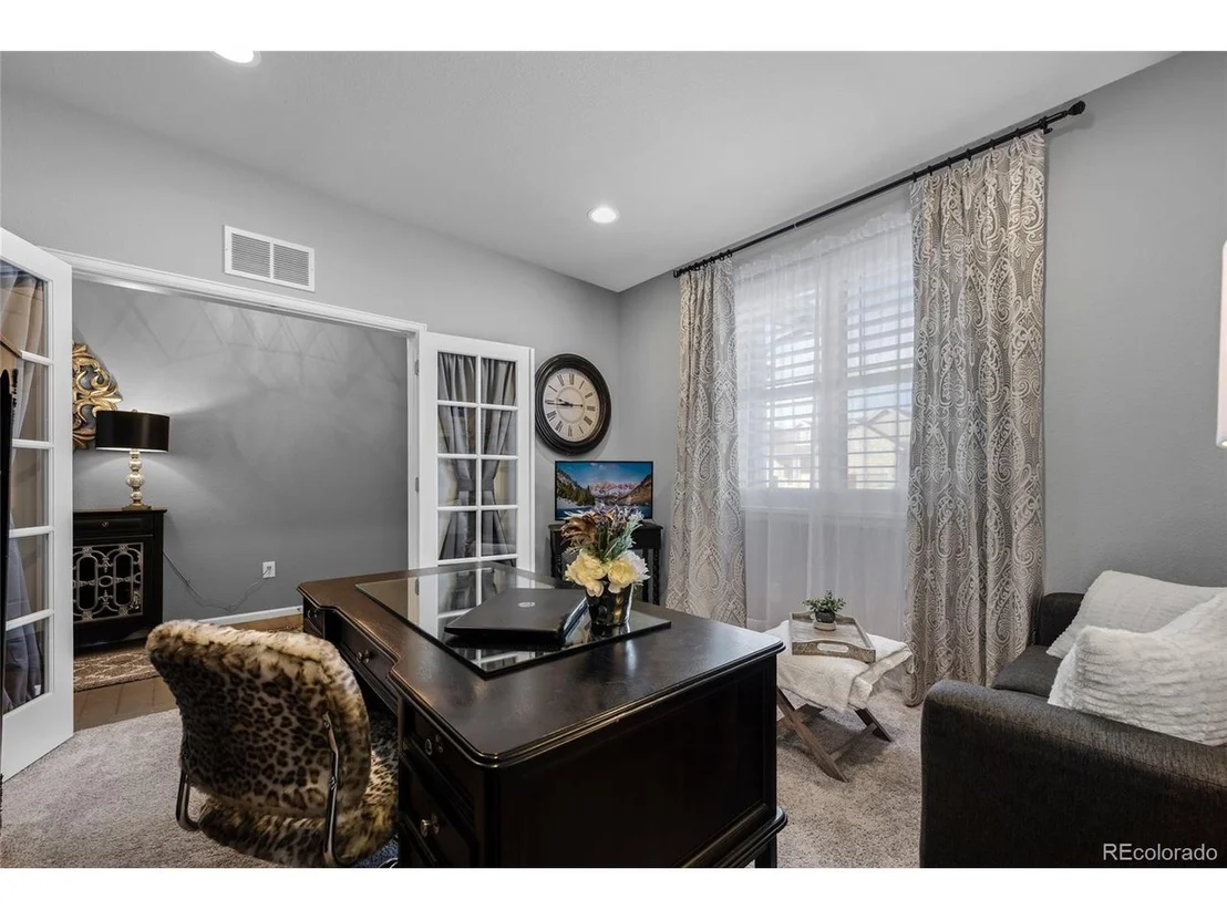 Photo of 20140 E Fair Ln