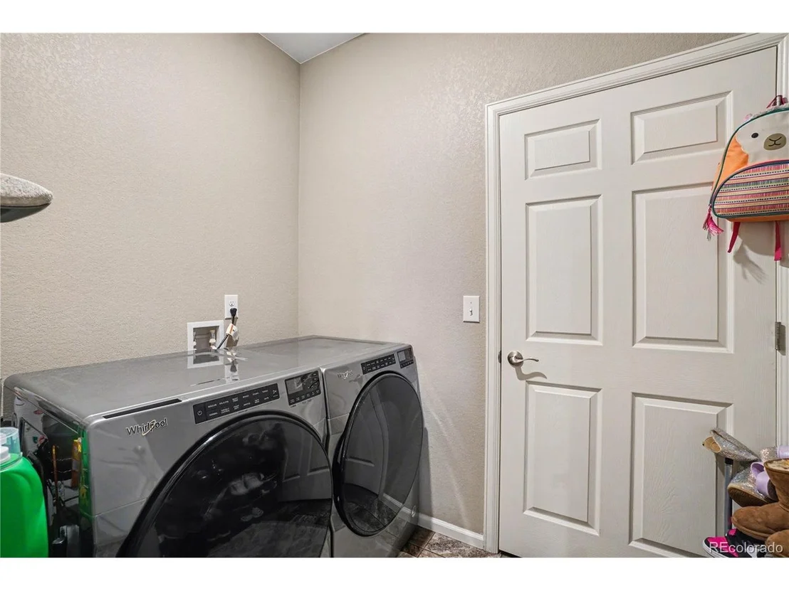 Photo of 1645 Clarendon Dr
