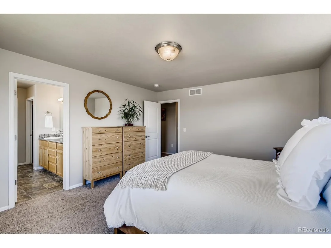 Photo of 5675 Vine Ave