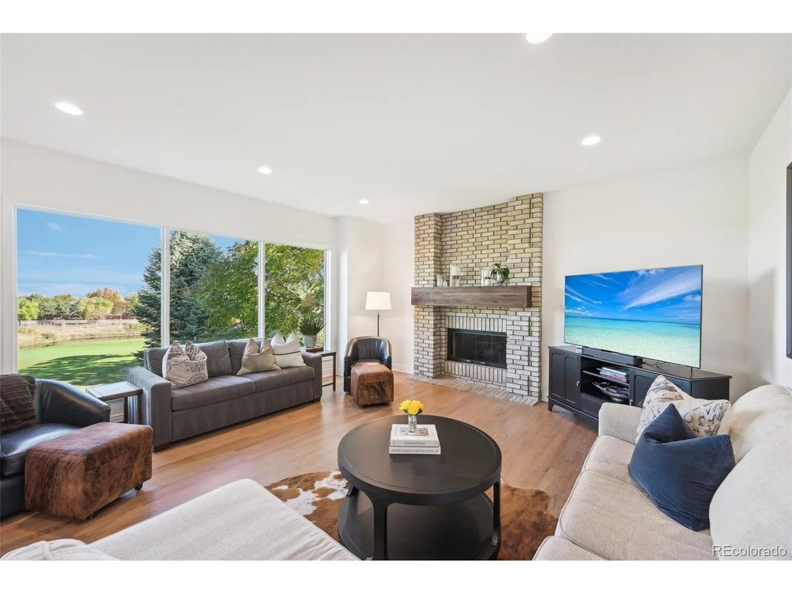 Photo of 8521 Colonial Dr