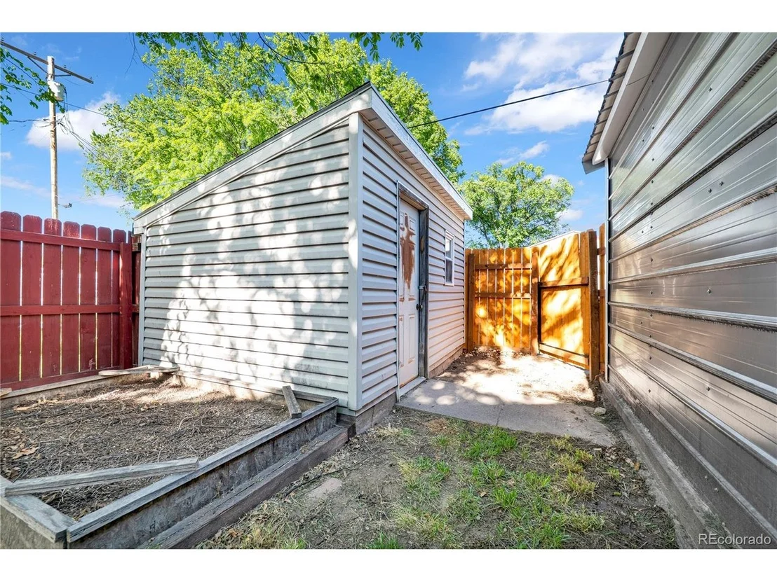 Photo of 450 Bent Ave