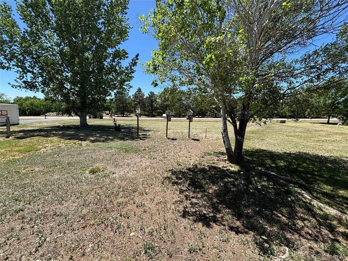 Photo of 2504 Haskell Pl