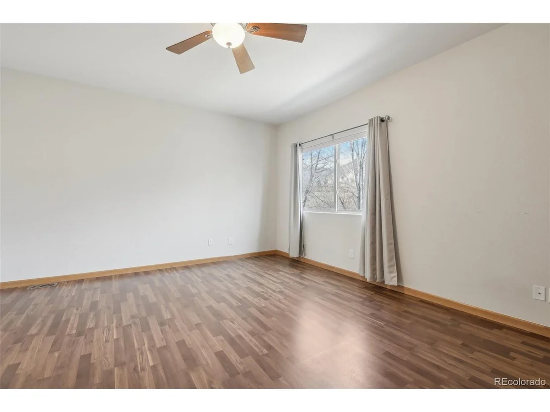 Photo of 722 Elm Cir