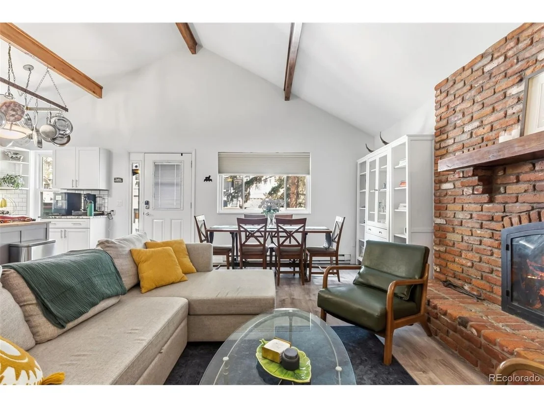 Photo of 1105 Main St