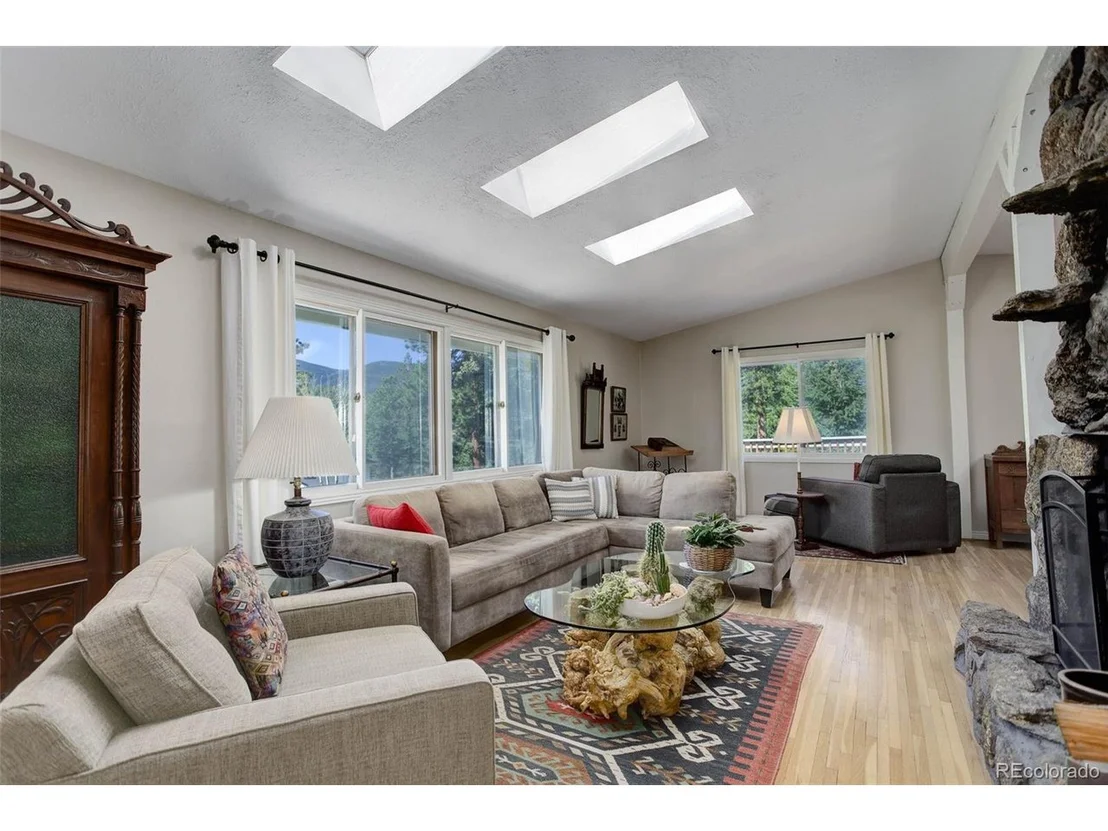 Photo of 32481 Lodgepole Dr