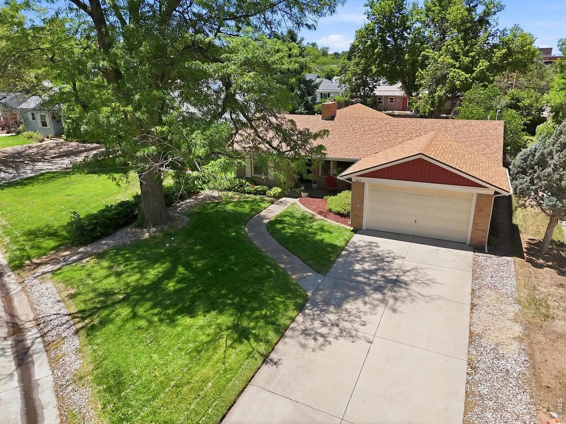 Photo of 1617 Fairacre Dr
