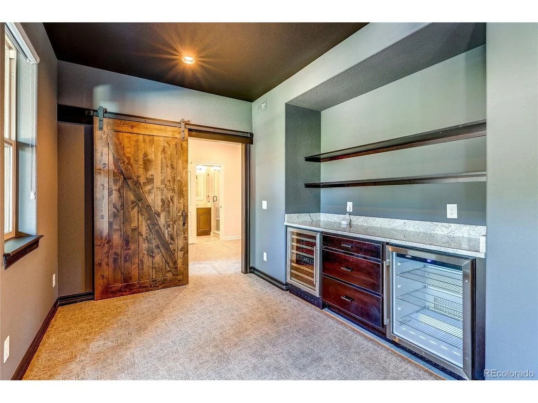 Photo of 9591 Sunset Hill Dr