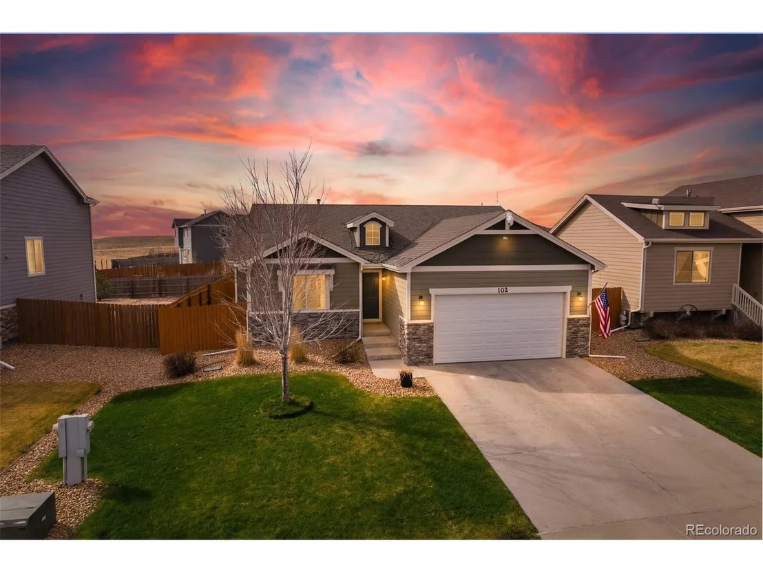 Photo of 102 11th Ave