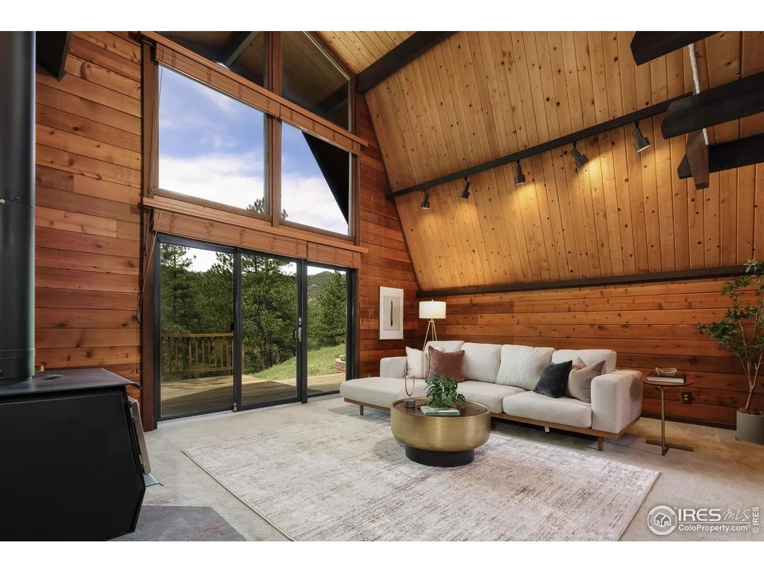 Photo of 604 Bow Mountain Rd