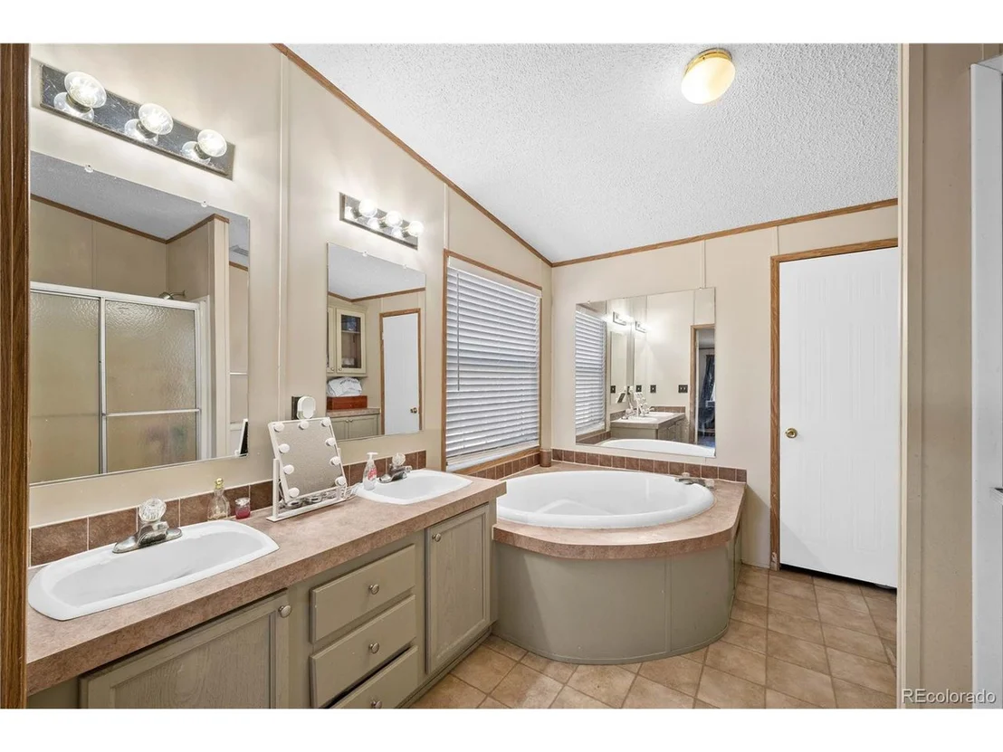 Photo of 28 Pinon Ln