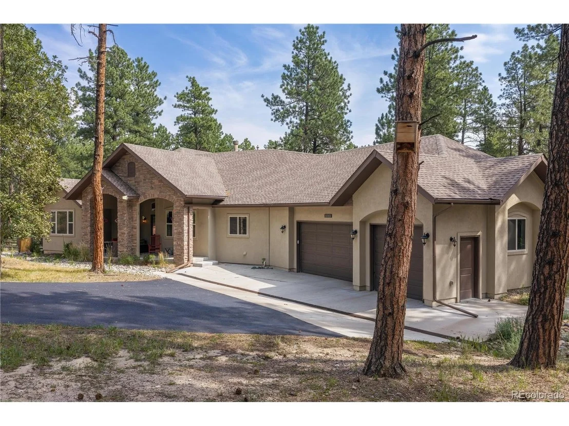 Photo of 1395 Gore Cir