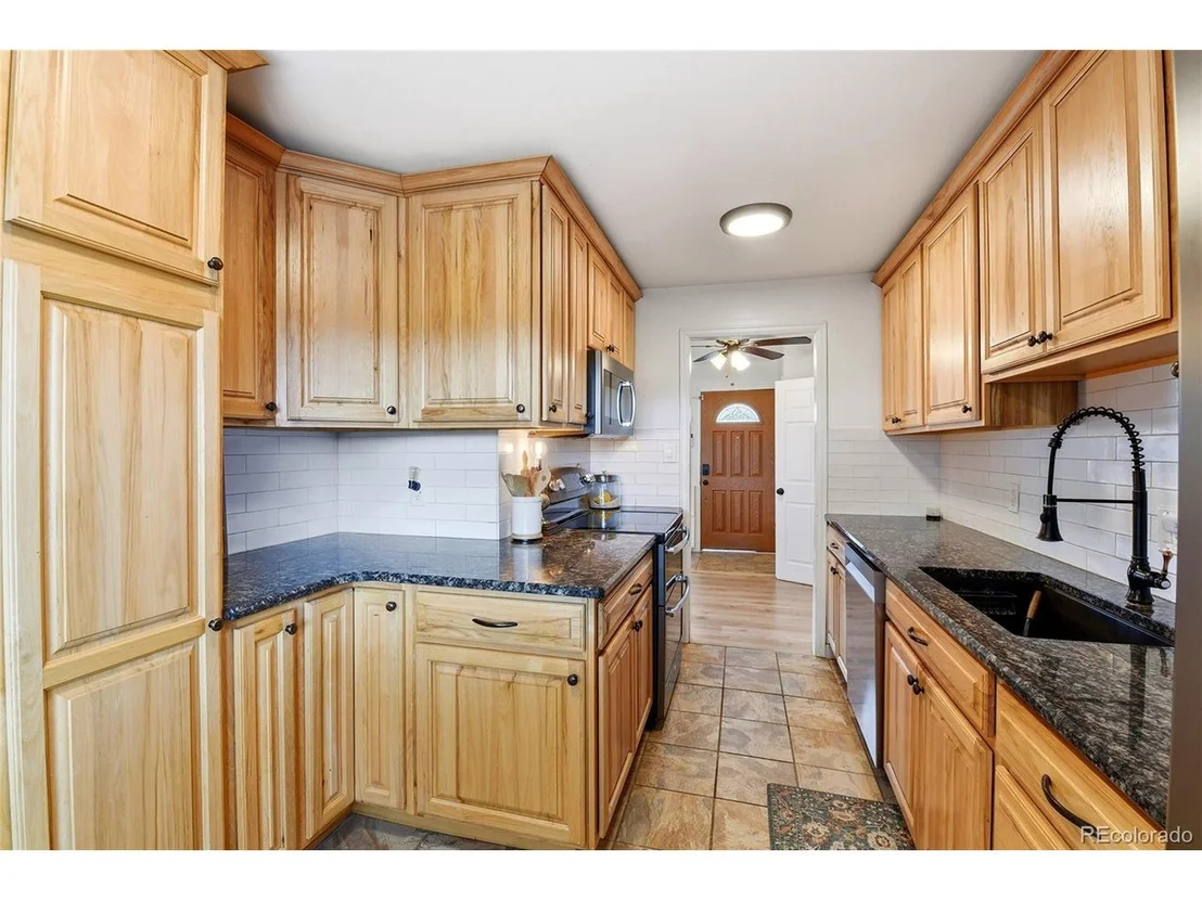 Photo of 5387 Lynn Dr