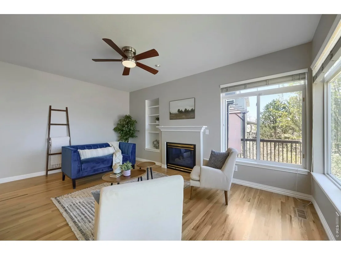 Photo of 3965 Hawthorne Cir