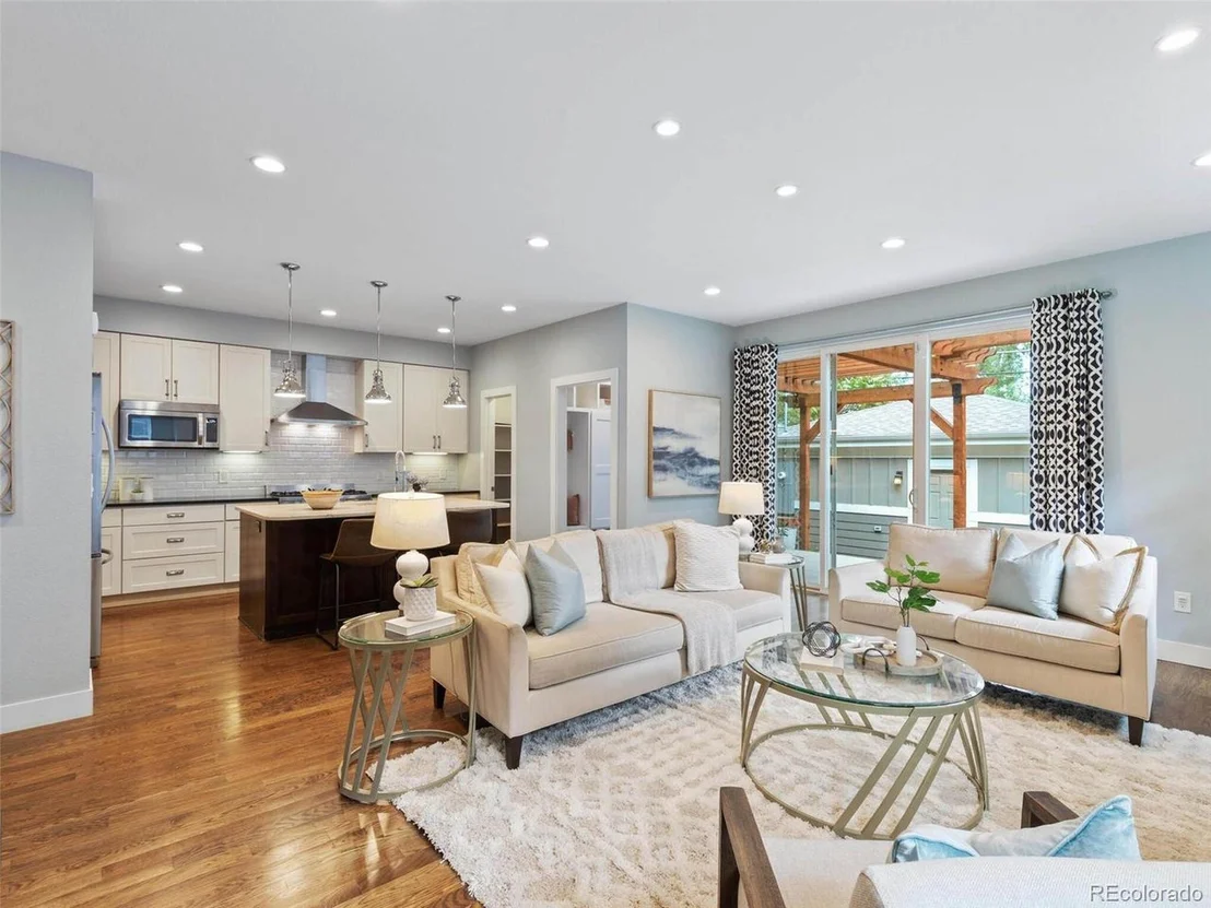 Photo of 3944 Lowell Blvd