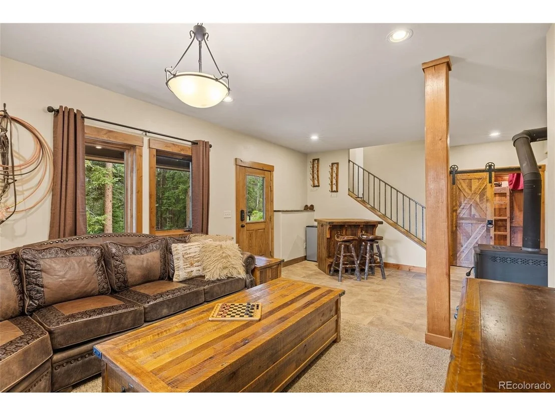 Photo of 861 High Point Dr
