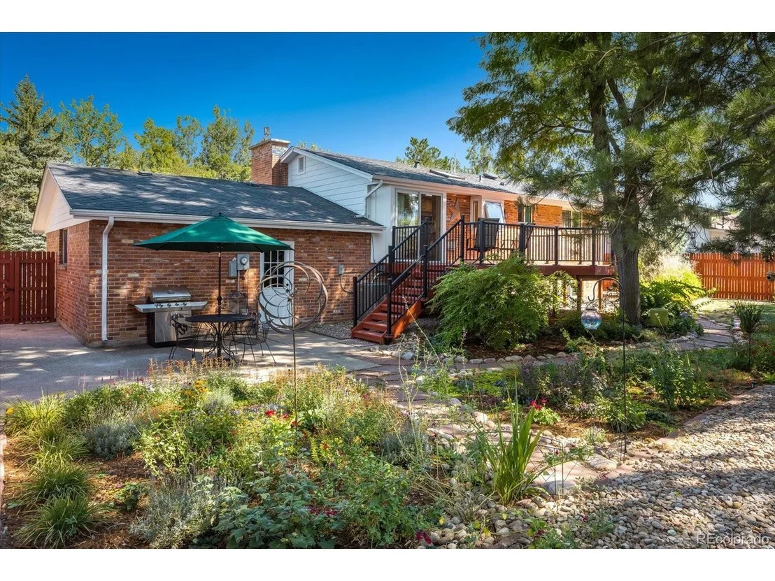 Photo of 115 Manhattan Dr