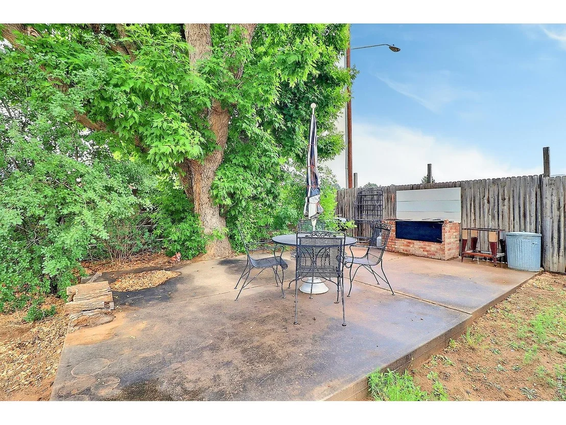 Photo of 3001 Sunset Dr