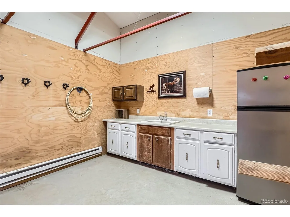 Photo of 6685 Chalet Cir