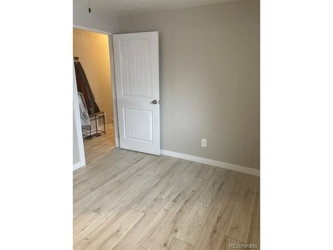 Photo of 102 3rd St