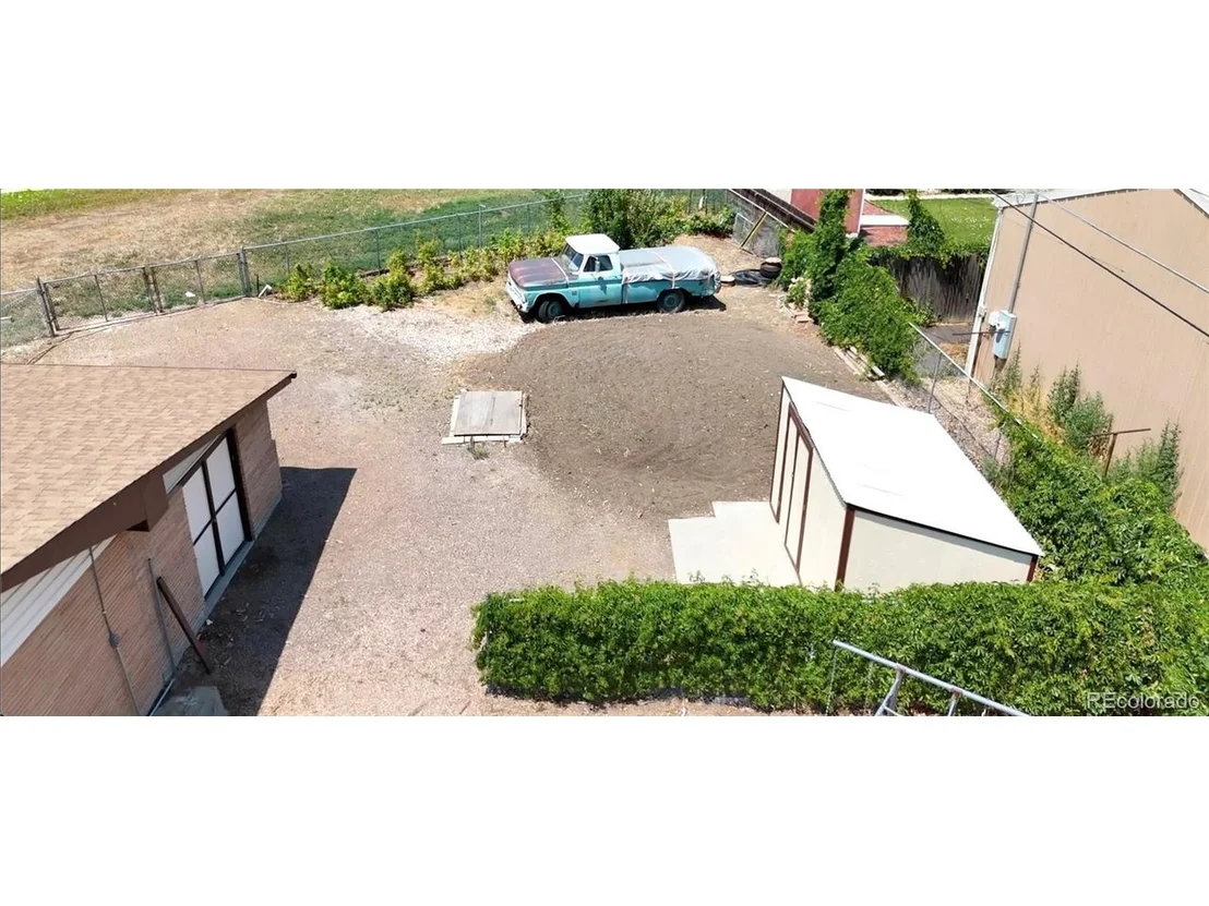 Photo of 1469 Douglas Dr