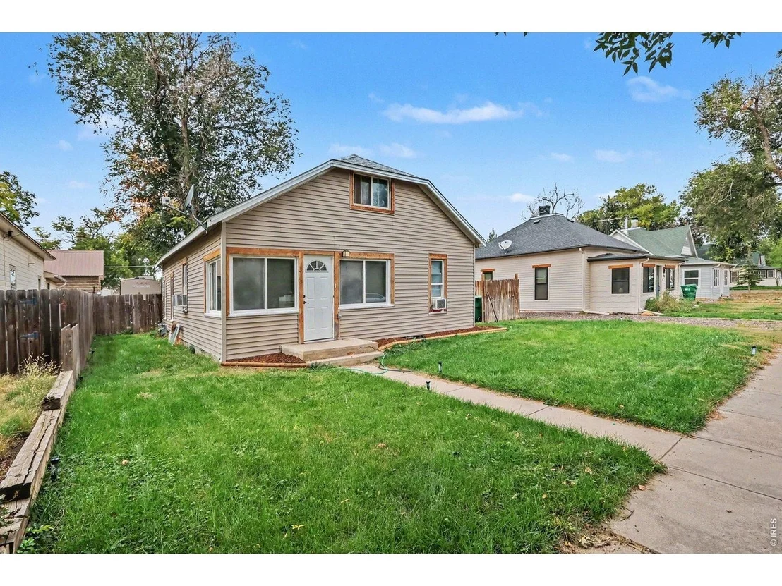 Photo of 315 1st Ave
