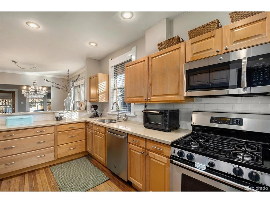 Photo of 1051 Jackson St