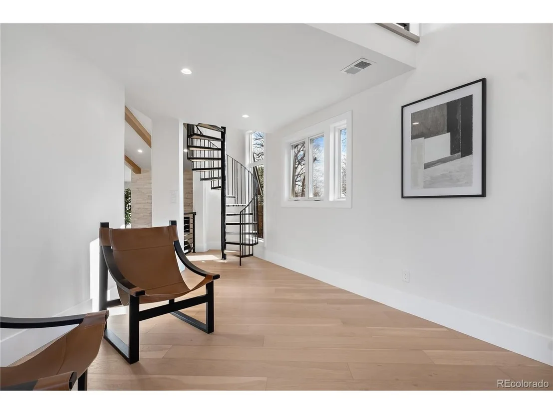 Photo of 245 Fair Pl