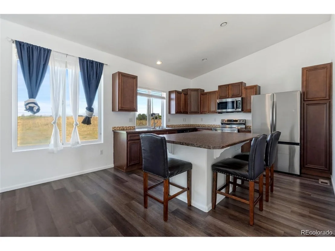 Photo of 5571 Killarney St