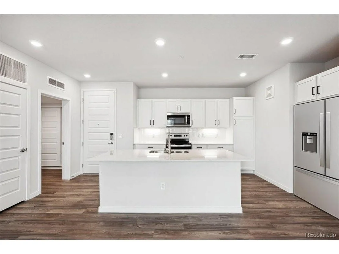 Photo of Unit 1206 at 487 Interlocken Blvd