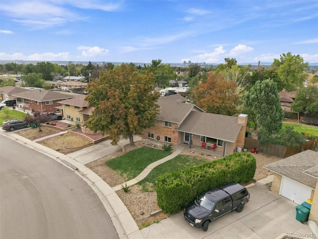 Photo of 7861 Robin Ln