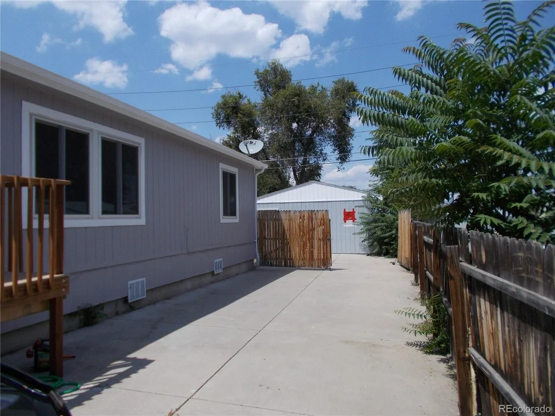 Photo of 1275 W Custer Pl
