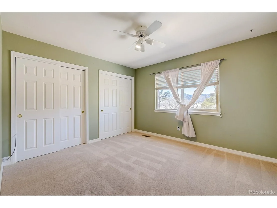 Photo of 1670 Ridgeview Cir