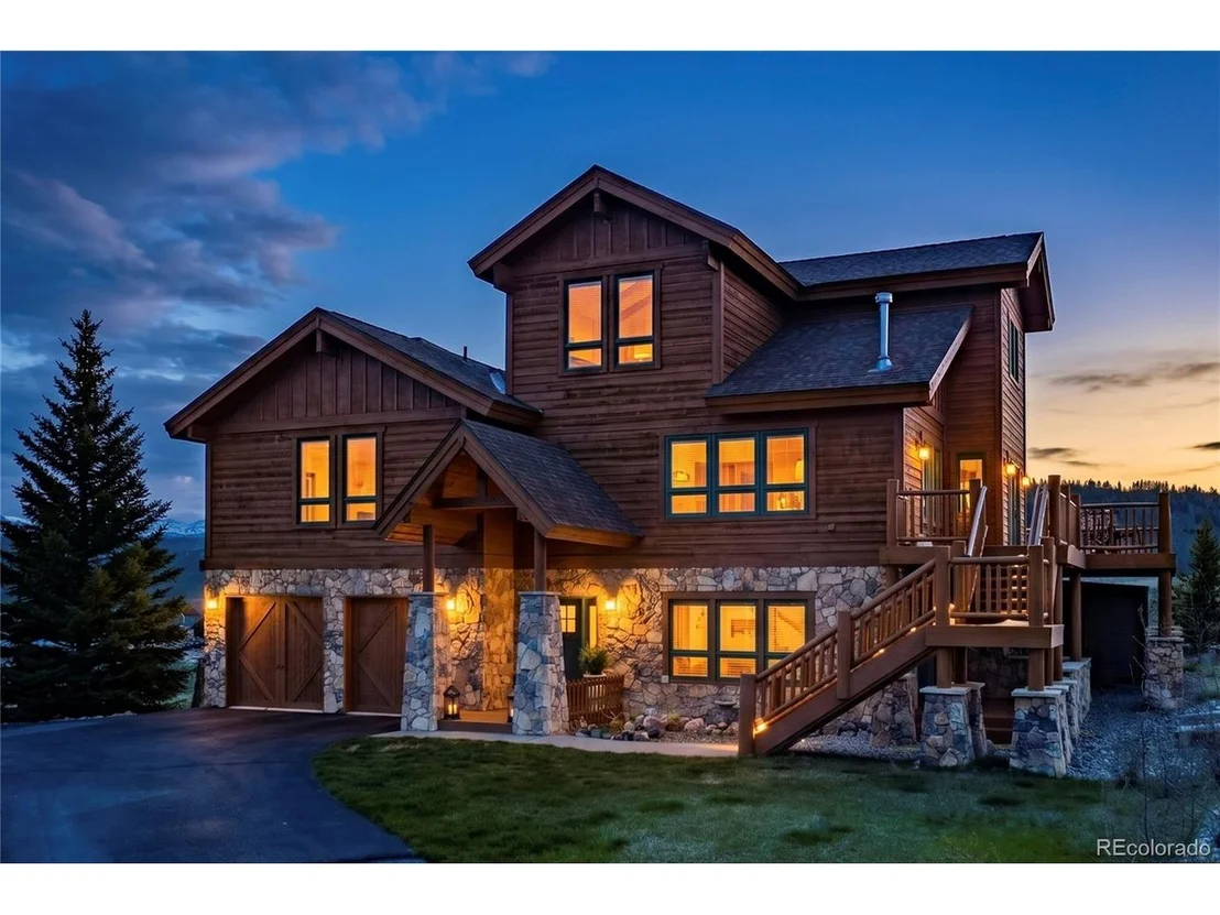 Photo of 724 Saddle Ridge Cir