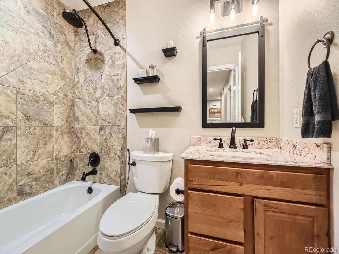 Photo of 2104 Vineyard Dr