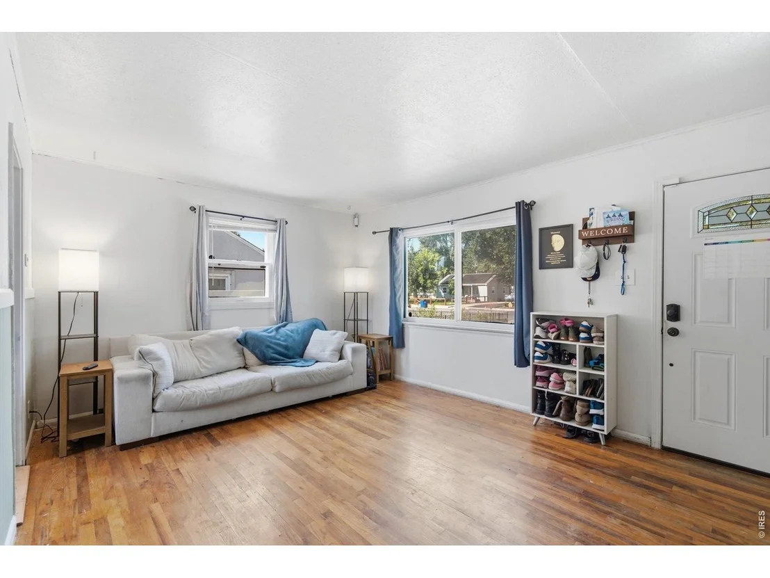 Photo of 2316 6th Ave
