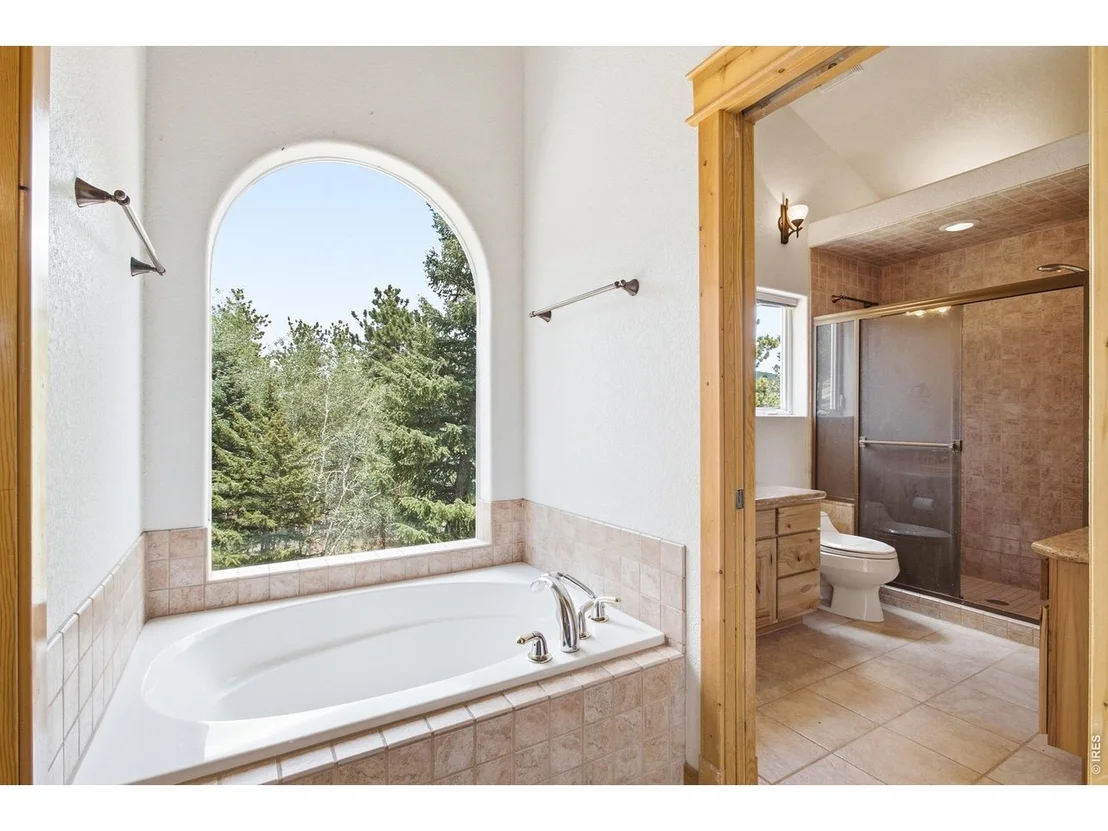 Photo of 221 Rockledge Cir