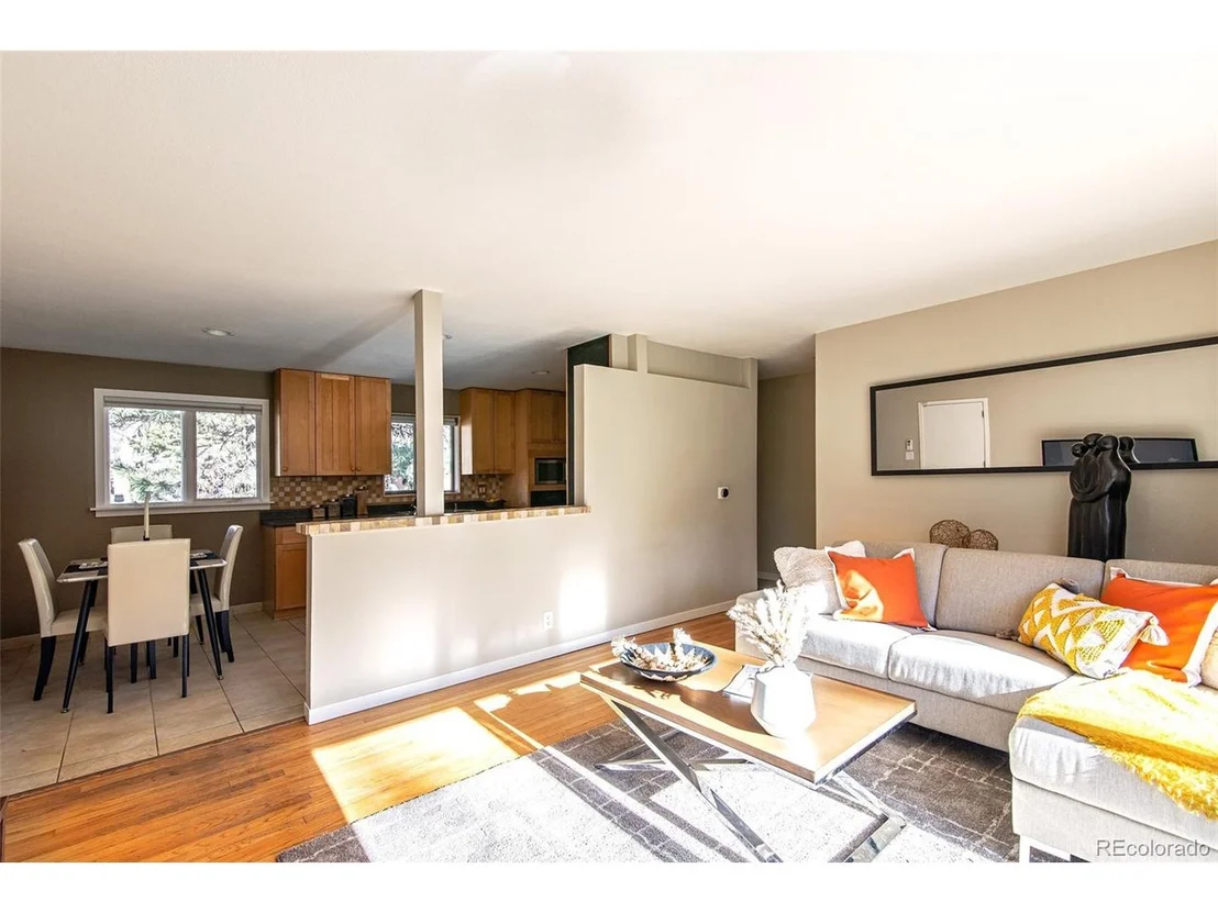 Photo of 2212 Edgewood Dr